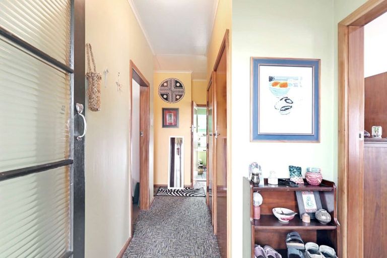 Photo of property in 5 Gloag Street, Waverley, 4510