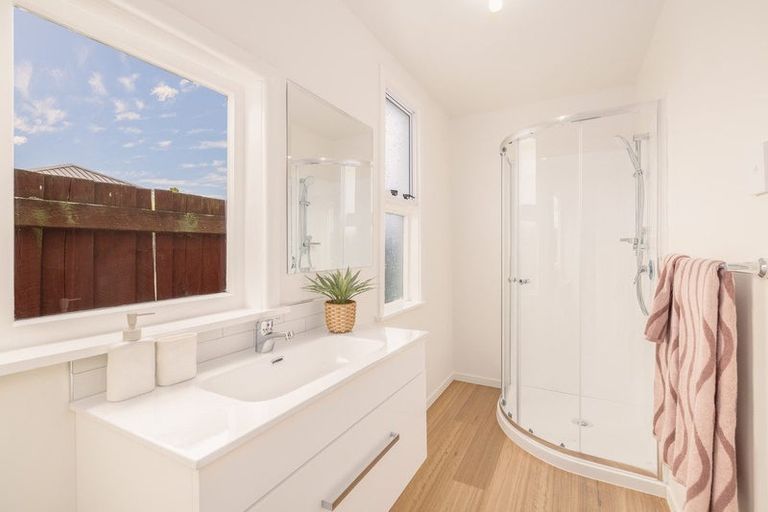 Photo of property in 17 Manning Place, Woolston, Christchurch, 8023