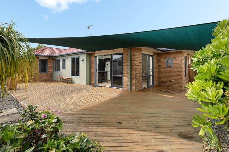 Photo of property in 5 Primrose Place, Papamoa Beach, Papamoa, 3118