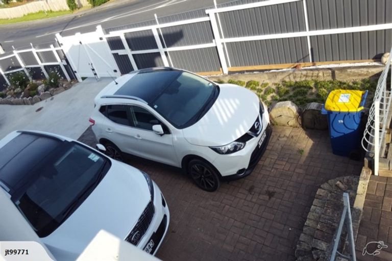 Photo of property in 110 Lauderdale Road, Birkdale, Auckland, 0626