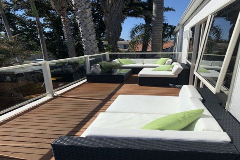 Photo of property in 2/432 Hibiscus Coast Highway, Orewa, 0931