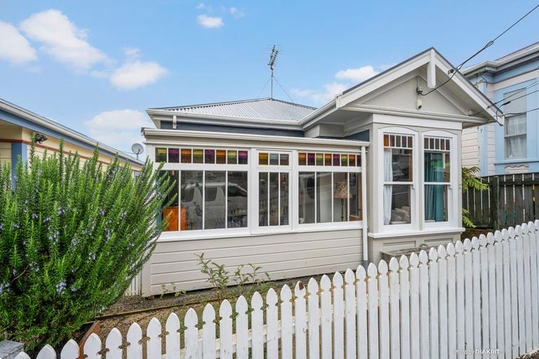 Photo of property in 7 Chilka Street, Berhampore, Wellington, 6023