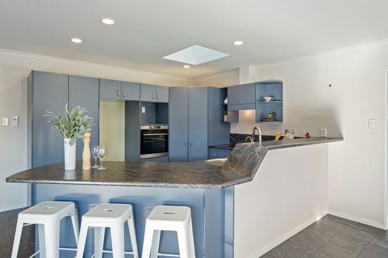 Photo of property in 36 College Drive, Paraparaumu, 5032