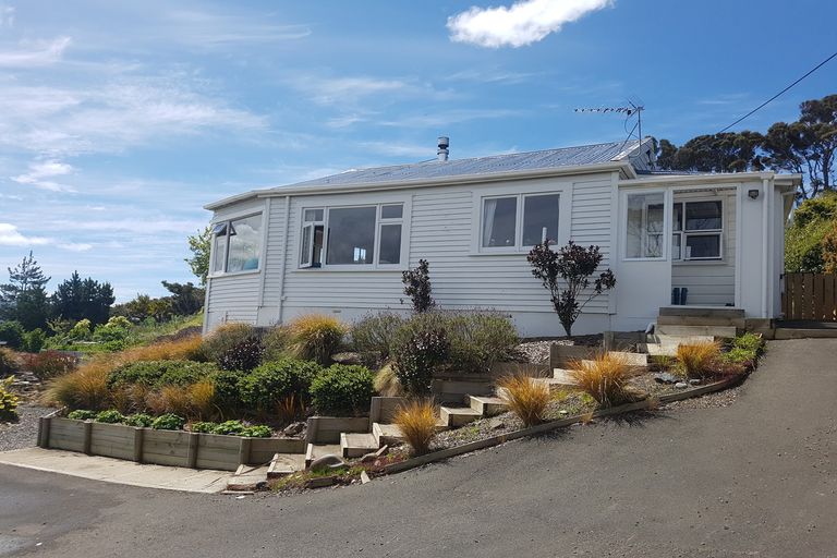 Photo of property in 75 Oxley Crescent, Broad Bay, Dunedin, 9014