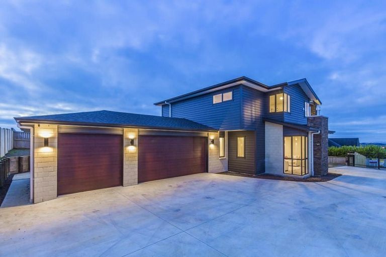 Photo of property in 8 Judith Anne Drive, Pukekohe, 2120