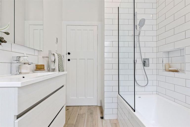 Photo of property in 126 Knowles Street, St Albans, Christchurch, 8052