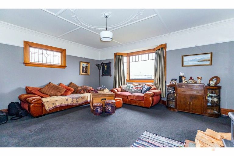 Photo of property in 21 Parsonage Road, Waimate, 7924