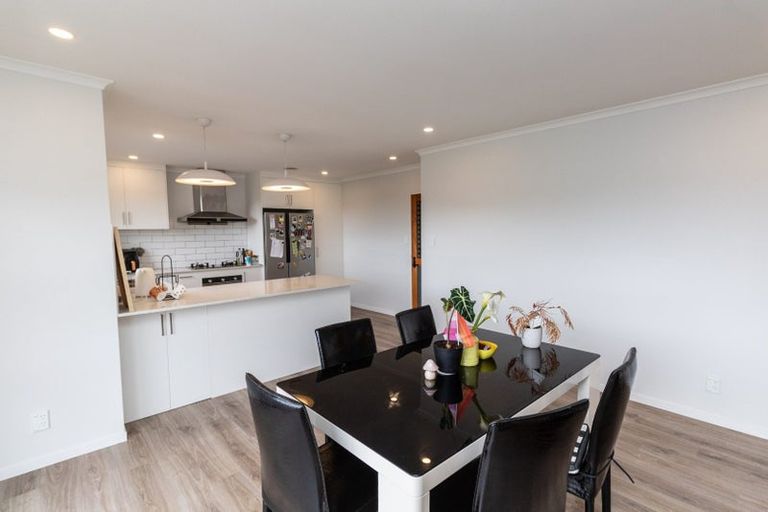 Photo of property in 1 Paddington Grove, Karori, Wellington, 6012