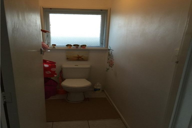 Photo of property in 1/7 Evelyn Place, Hillcrest, Auckland, 0627