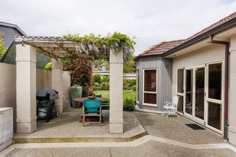 Photo of property in 11 Pastoral Lane, Hokowhitu, Palmerston North, 4410