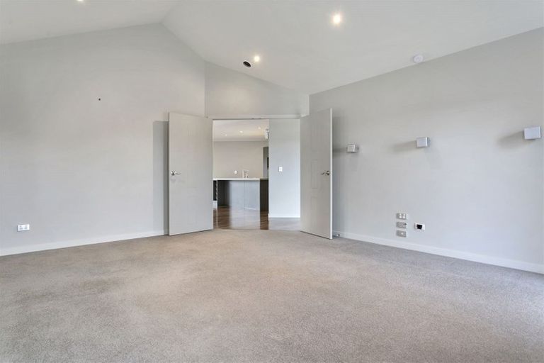 Photo of property in 25 Madison Street, Cambridge, 3434