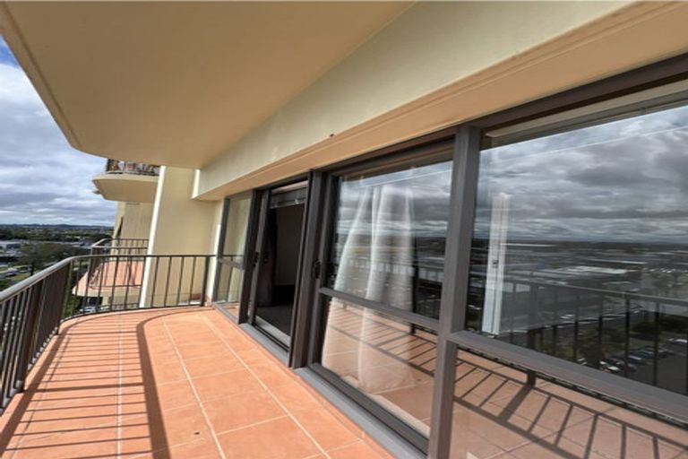 Photo of property in 11d/18 Ronwood Avenue, Manukau, Auckland, 2104