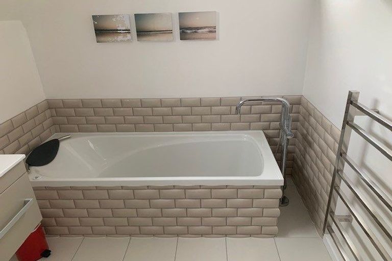 Photo of property in 42 Satara Crescent, Khandallah, Wellington, 6035