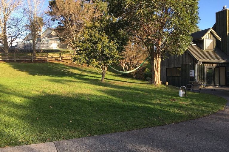 Photo of property in 206 Broomfields Road, Whitford, Howick, 2571