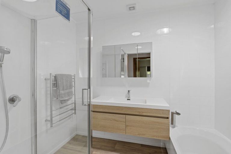 Photo of property in 9 Tawa Street, Inglewood, 4330