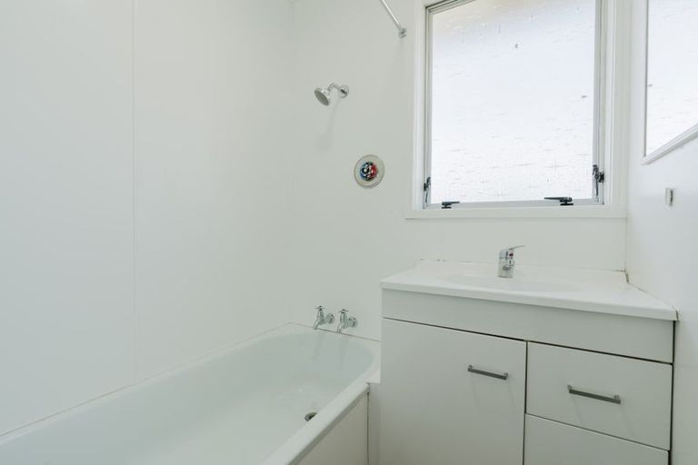 Photo of property in 6 Perry Place, Bader, Hamilton, 3206