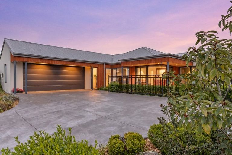 Photo of property in 3 Redbrook Road, Casebrook, Christchurch, 8051