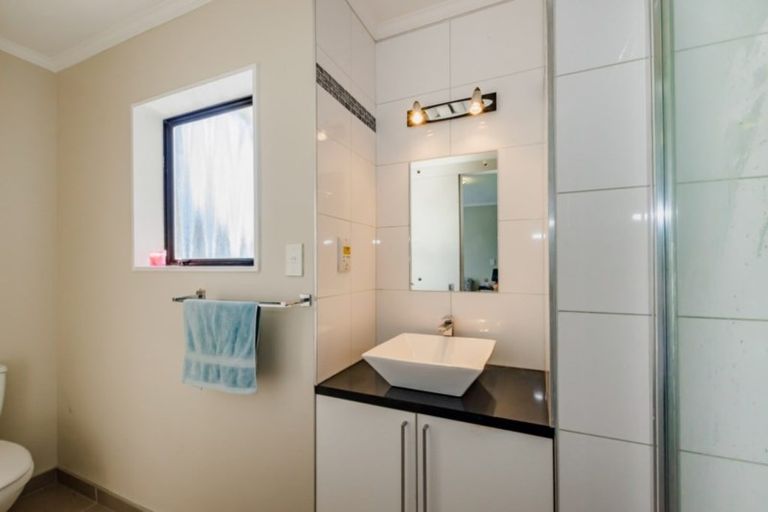 Photo of property in 79 Mazengarb Road, Paraparaumu Beach, Paraparaumu, 5032