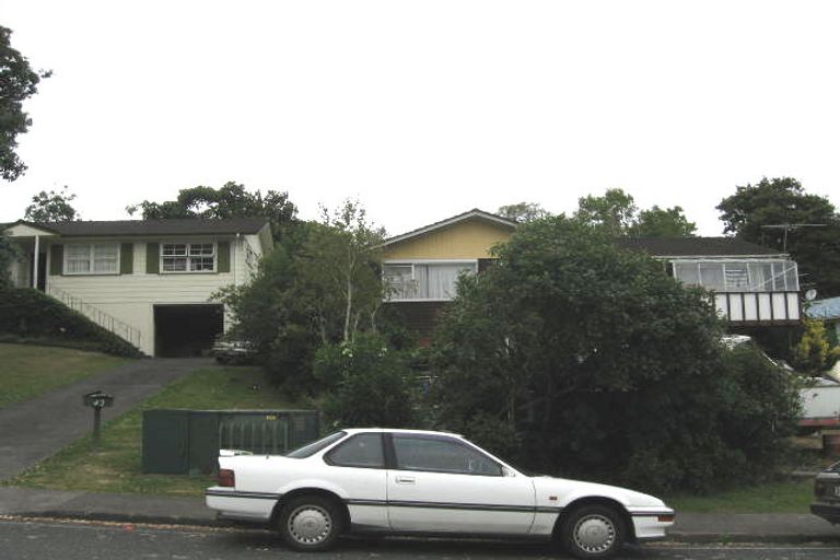 Photo of property in 42 Hellyers Street, Birkdale, Auckland, 0626