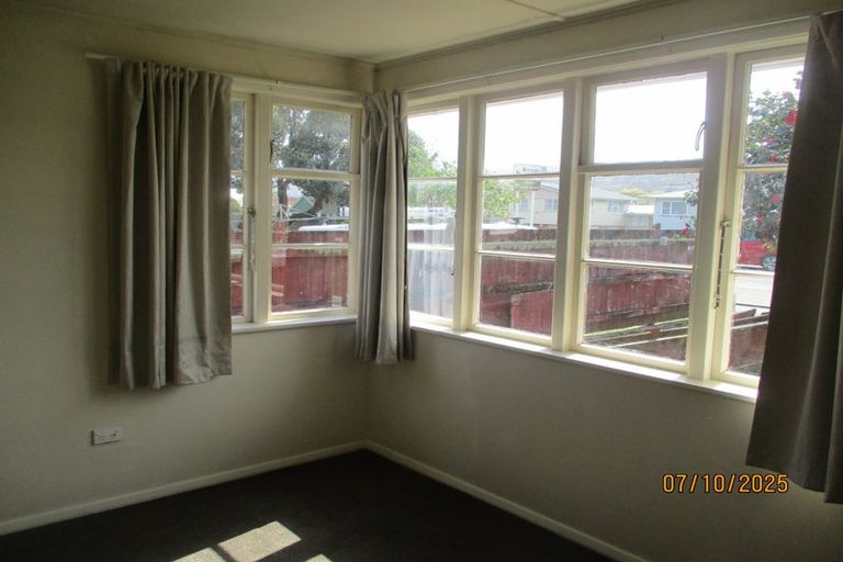 Photo of property in 1086 High Street, Taita, Lower Hutt, 5011