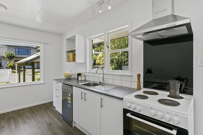 Photo of property in 14 Norton Park Avenue, Fairfield, Lower Hutt, 5011