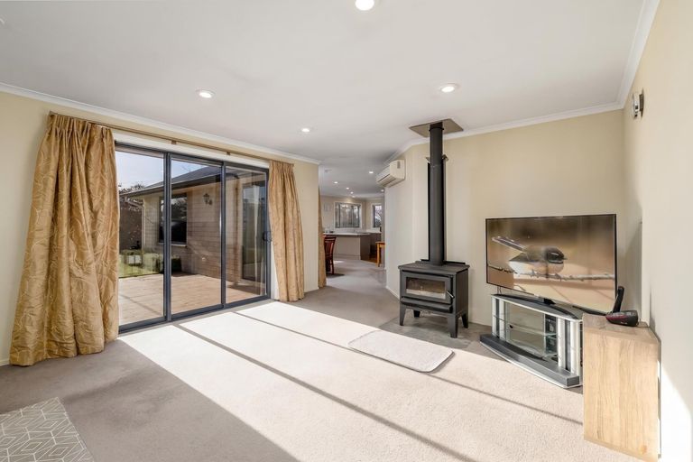Photo of property in 14 Hillary Street, Waimate, 7924