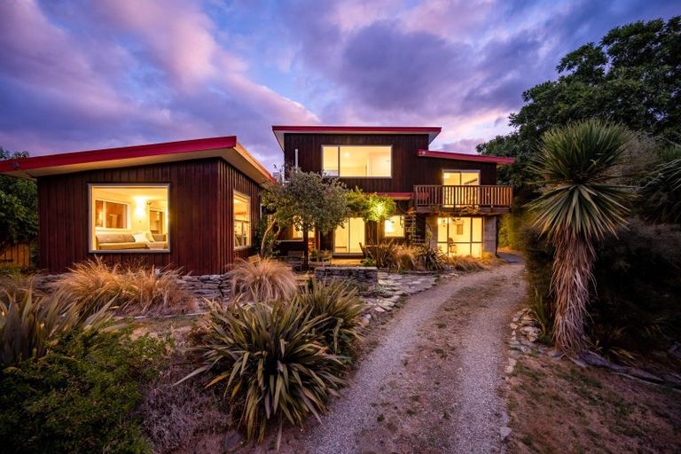Photo of property in 37 Faulks Terrace, Wanaka, 9305