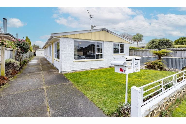 Photo of property in 28 Collingwood Street, New Brighton, Christchurch, 8061