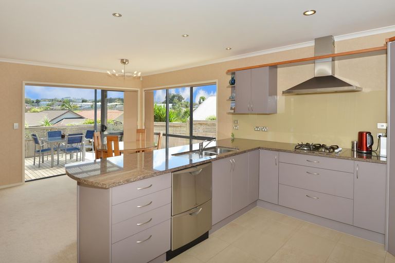 Photo of property in 24 Lochiel Place, Te Kamo, Whangarei, 0112