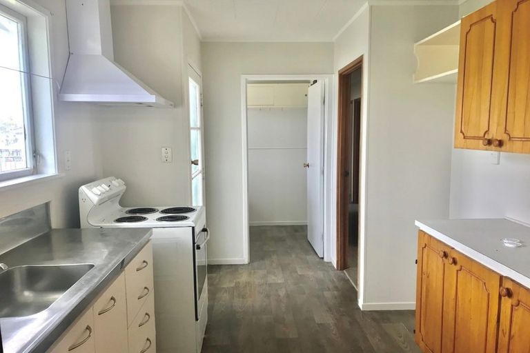 Photo of property in 100 Hillcrest Road, Papatoetoe, Auckland, 2025