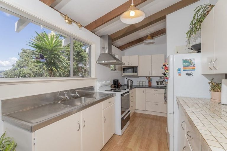 Photo of property in 54 Oyster Drive, Cooks Beach, Whitianga, 3591