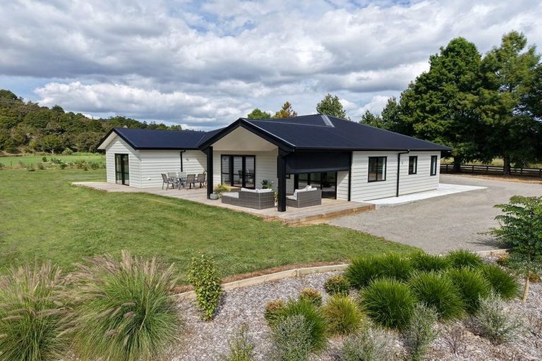 Photo of property in 566 Kara Road, Maungatapere, Whangarei, 0179