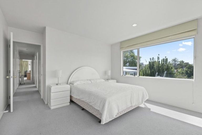 Photo of property in 17 Bevyn Street, Castor Bay, Auckland, 0620