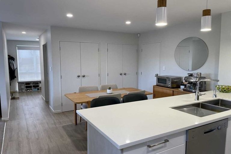 Photo of property in 51a Routley Drive, Glen Eden, Auckland, 0602