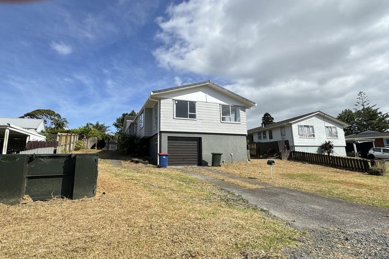 Photo of property in 8 Kopi Place, Massey, Auckland, 0614