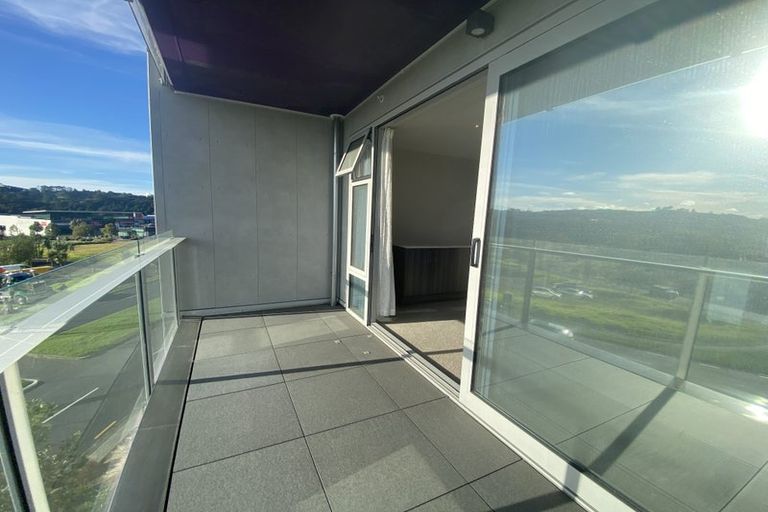 Photo of property in 604/27 Don Mckinnon Drive, Albany, Auckland, 0632