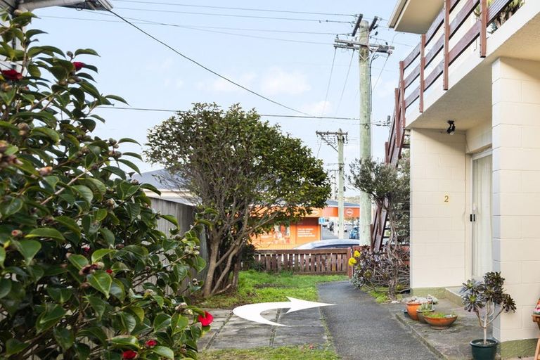 Photo of property in 2/154 Onepu Road, Lyall Bay, Wellington, 6022