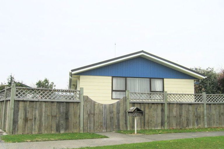 Photo of property in 25a Jeffares Place, Taradale, Napier, 4112