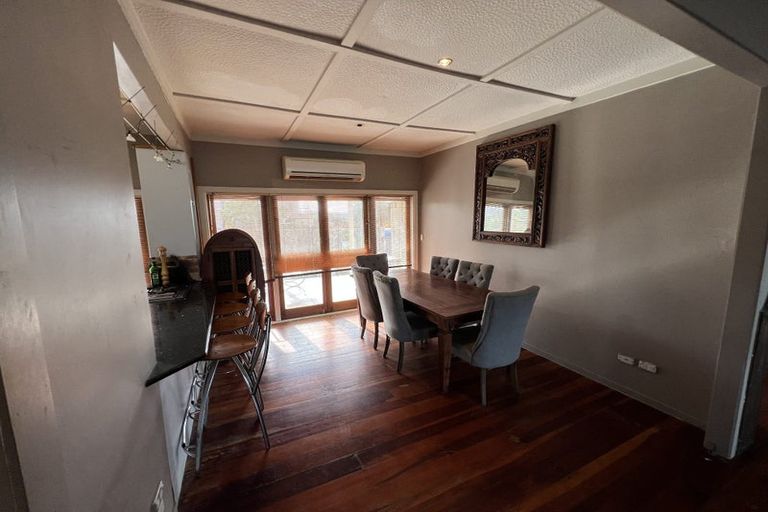Photo of property in 119 Ferry Parade, Herald Island, Auckland, 0618