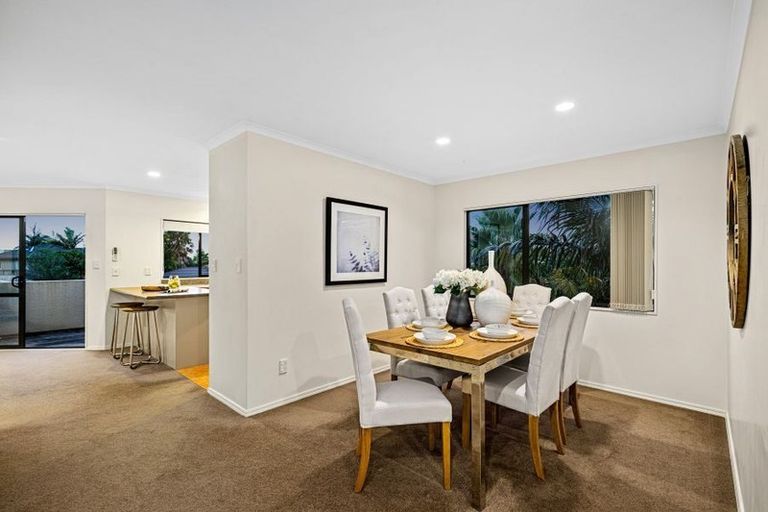 Photo of property in 62b Hogarth Rise, West Harbour, Auckland, 0618