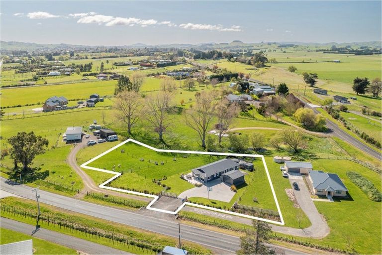 Photo of property in 403 Racecourse Road, Waipukurau, 4282