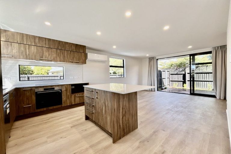 Photo of property in 1/26 Winton Street, St Albans, Christchurch, 8014