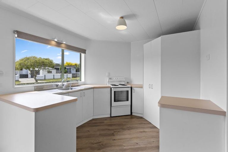 Photo of property in 16 Hickford Place, Okato, 4335