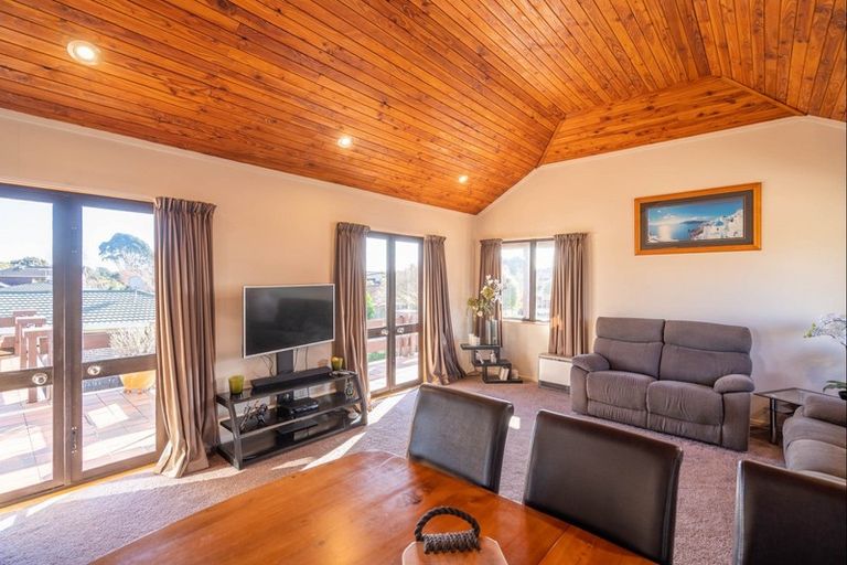 Photo of property in 98 Kapanui Road, Waikanae, 5036
