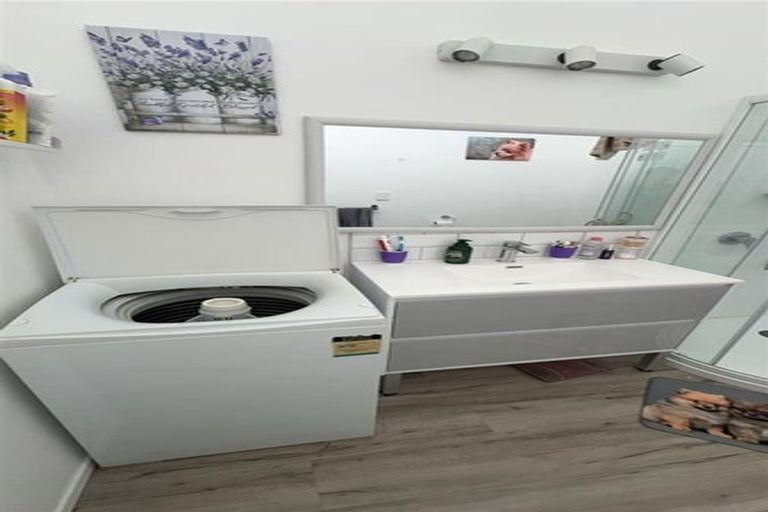 Photo of property in 99 Ruahine Street, Paraparaumu, 5032