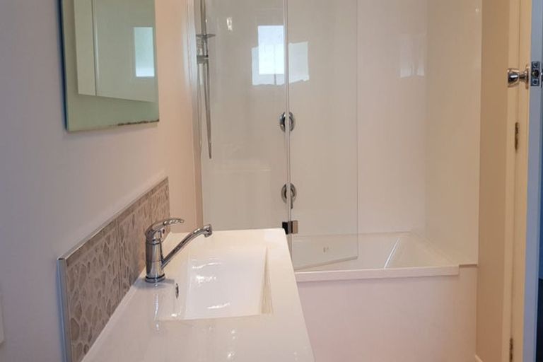 Photo of property in 2/11 Leicester Street, Stoke, Nelson, 7011