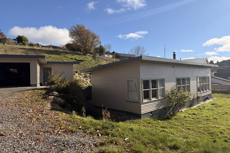 Photo of property in 1 Kiwi Road, Taihape, 4720