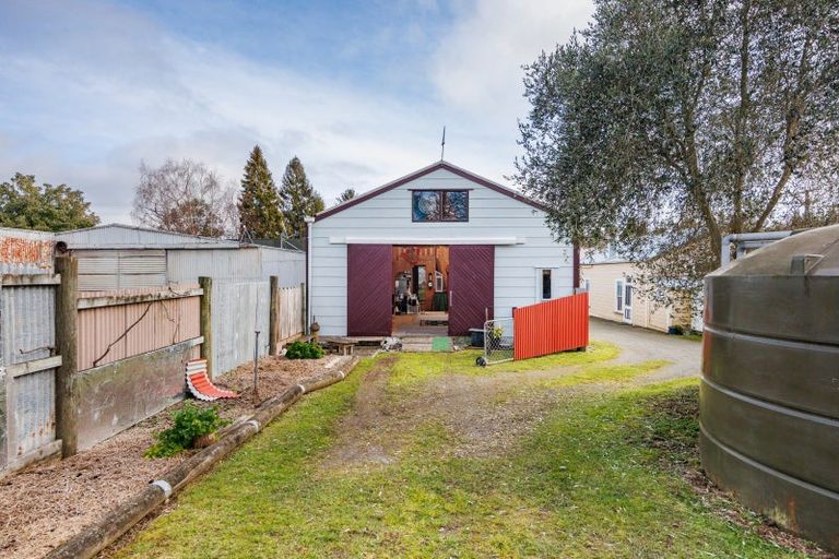 Photo of property in 2898 Kimbolton Road, Kimbolton, 4774
