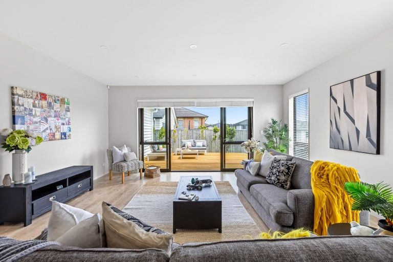Photo of property in 20 Kiwa Crescent, Gulf Harbour, Whangaparaoa, 0930