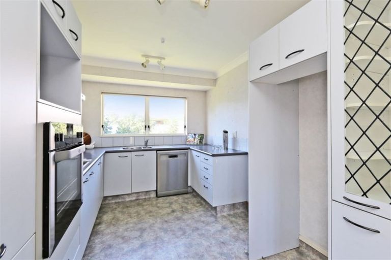 Photo of property in 4 Gresham Place, Taradale, Napier, 4112